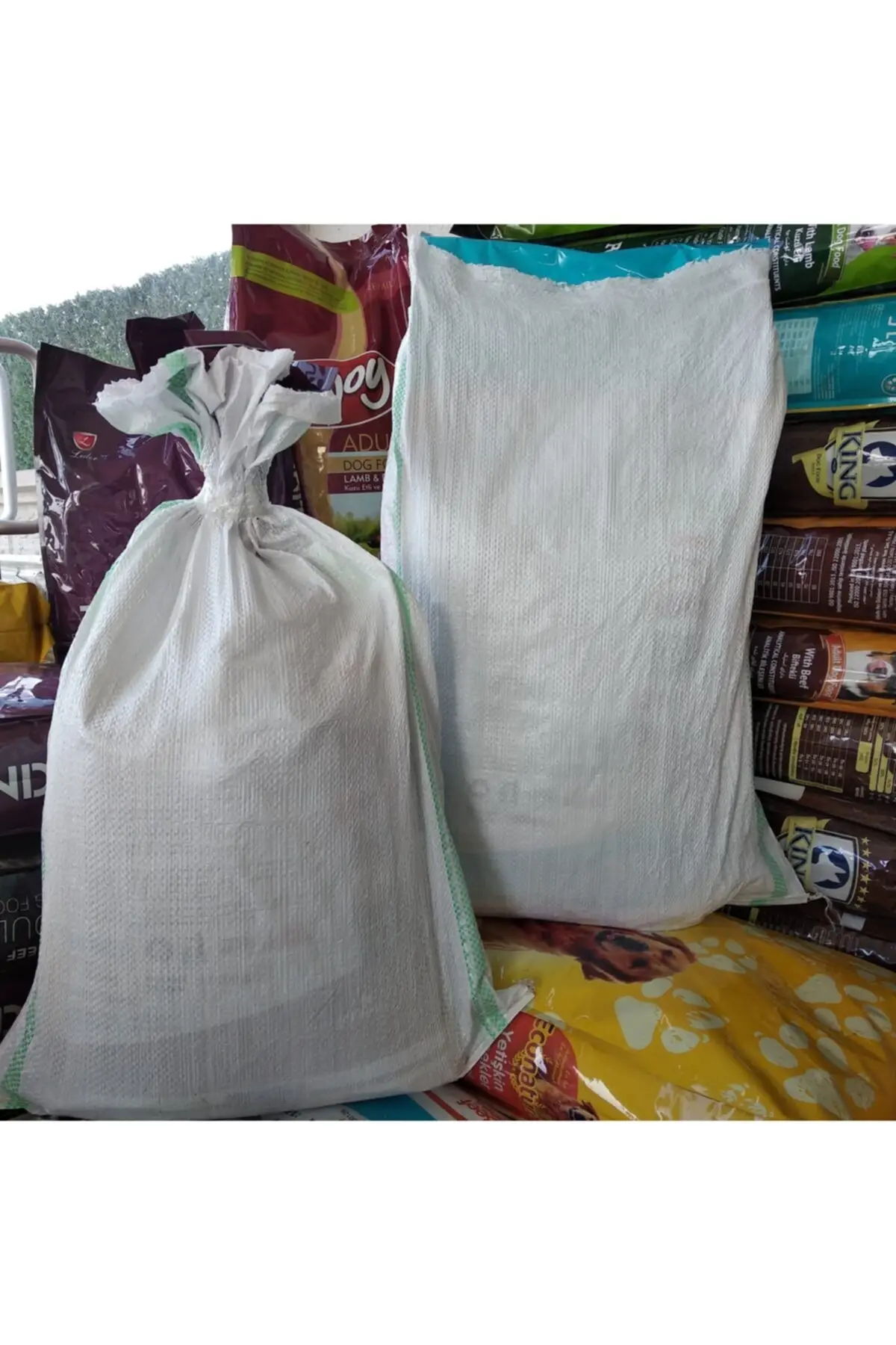 Tavuk Etli Yetişkin Kedi Maması 15 Kg Tavuk Etli Yetişkin Kedi Maması 15 Kg